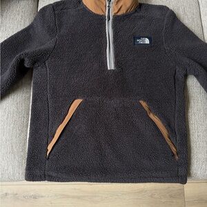 The North Face Men’s campfire Sherpa pullover half zip Medium NFOA33QX